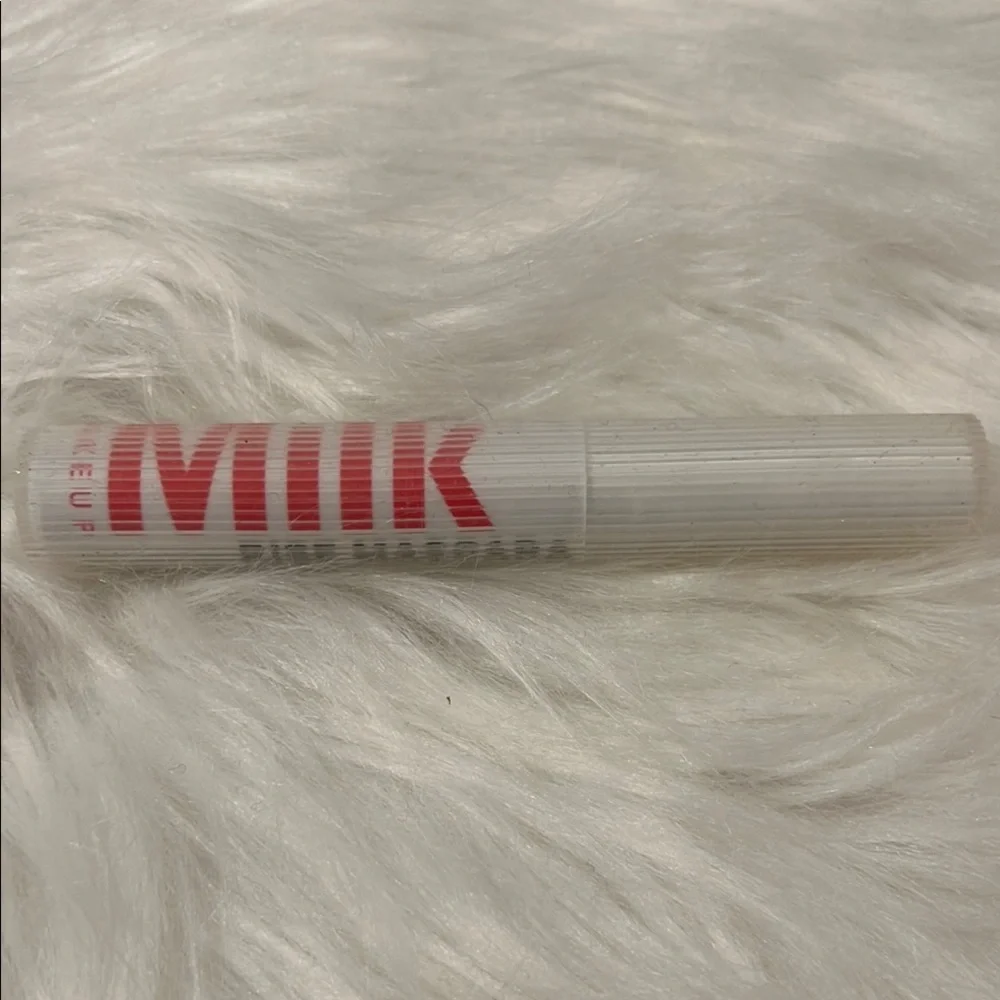 Milk Rise Mascara